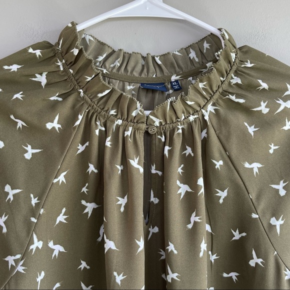 Kaari Blue Olive Blouse w/Bird Print XL - Picture 2 of 6